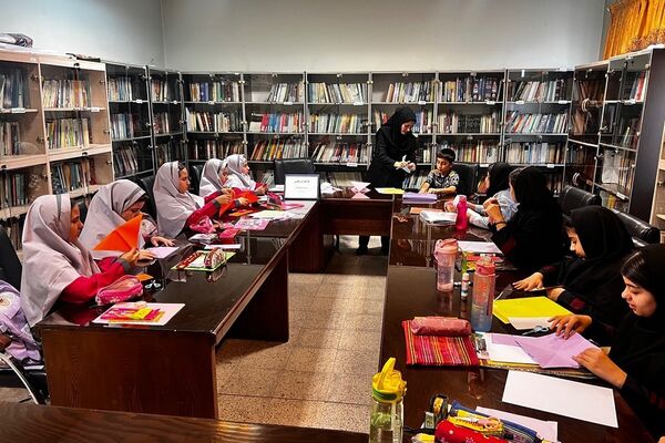 کارگاه «خلاقیت و شادی با اوریگامی» در پژوهش‌سرای دانش‌آموزی کاوش کهریزک 