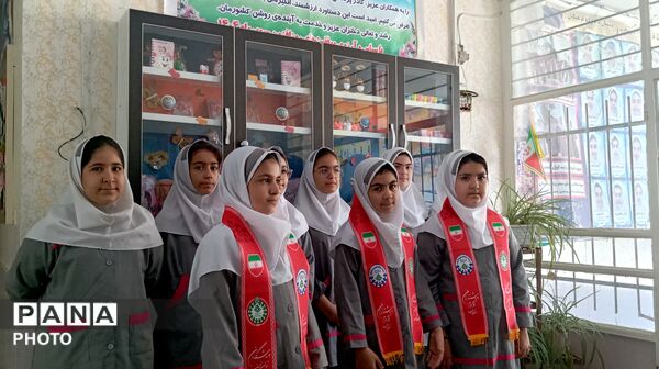 مراسم تجلیل از دانش‌ آموزان و ستاد استقبال آموزش و پرورش بروجرد