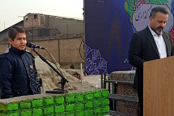 خشتِ بنای مدرسه ۱۸ کلاسه در شهرری گذاشته شد
