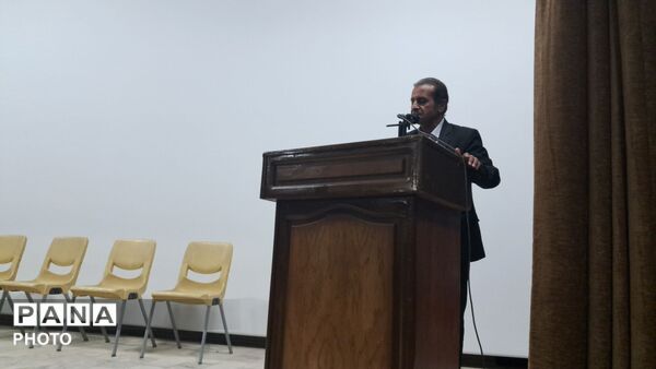 تئاتر کیف صورتی در شهرستان سراب 