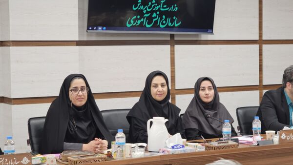جلسه توسعه فعالیت‌های تربیتی و فرهنگی در گلستان