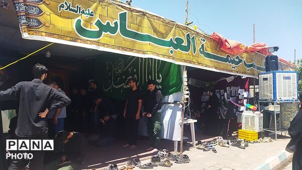 گذری بر فعالیت موکب خیمه العباس یک روز مانده به تشییع رهبر شهید در مشهد 