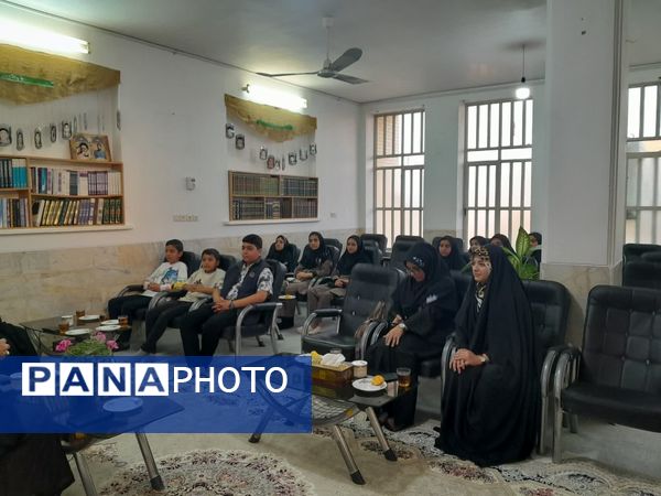 دیدار صمیمانه امام‌جمعه مروست با خبرنگاران پانا