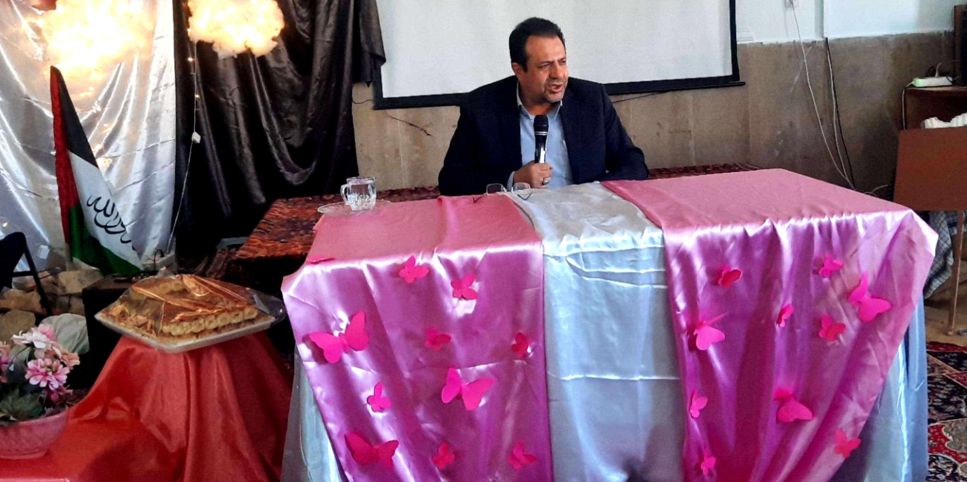 دانش‌آموزان ستون فقرات آینده کشور هستند