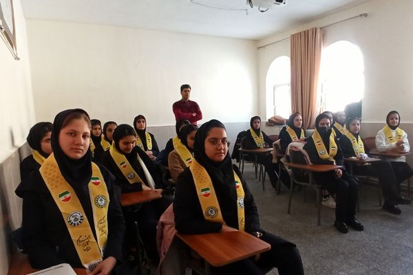 اردوی تمشک، جهشی به سوی توانمندی و شادابی در دبیرستان عصمت