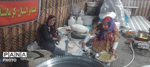 جشنواره سوغات عشایر سراسر کشور در همدان