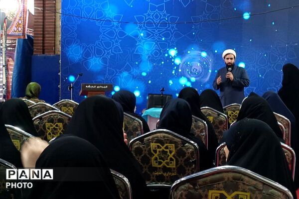 نور هدایت در قلب شهربار ،نمایشگاه قرآن و عترت فصل تازه‌ای از معرفت