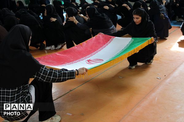 اجرای پیرامید دانش آموزان شهرستان سملقان با موضوع جنگ رمضان 