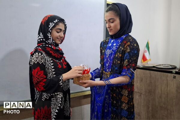 جشن بزرگداشت حافظ در مدرسه فرزانگان ملارد