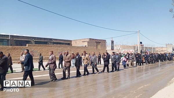 مردم شهر تیتکانلو در سوگ چهلمین روز شهادت رهبر معظم انقلاب