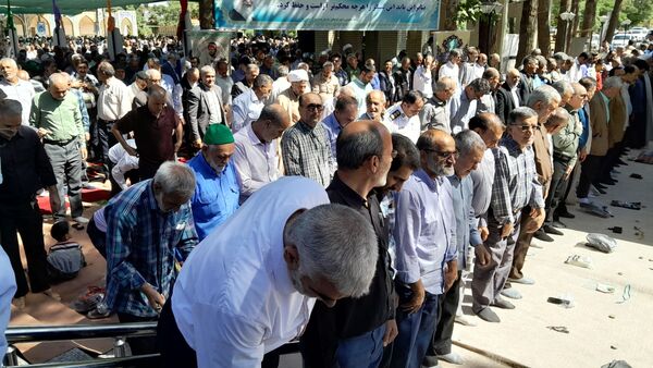نماز جمعه در جوار شهدای بهشت فضل نیشابور 