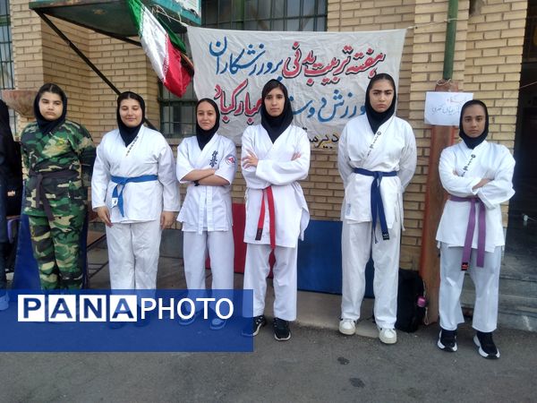 المپیاد ورزشی درون مدرسه‌ای دبیرستان دخترانه عرفان ناحیه سه شیراز