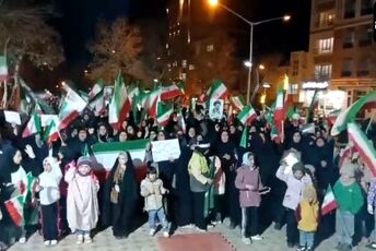 تجمع پرشور مردم در میدان شهید رحمانی بیجار
