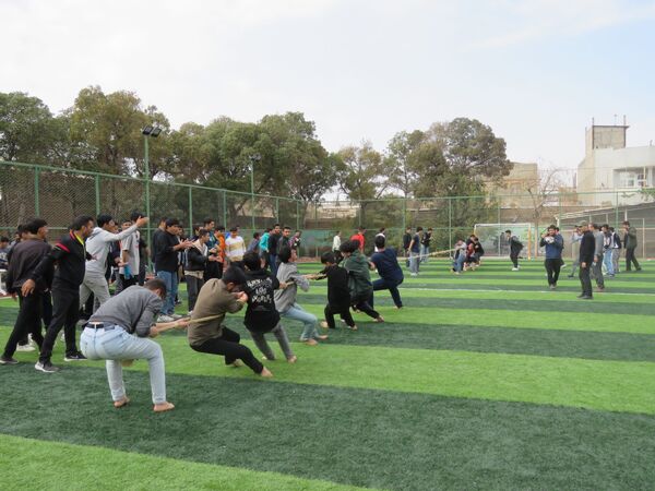 مسابقات طناب کشی شهید پارسا منصور در دبیرستان شاهد ابوذر غفاری 
