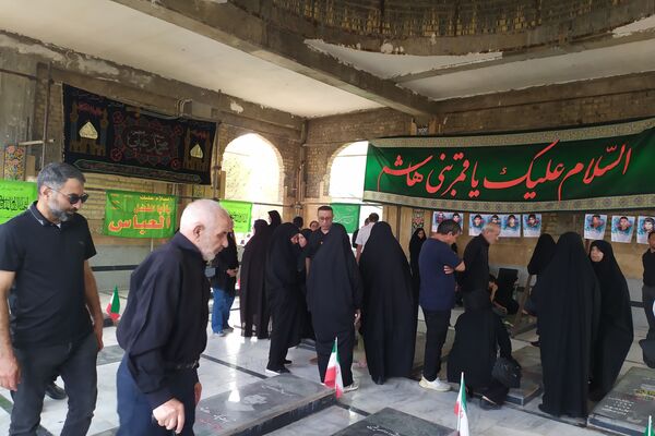 ندای لبیک یا حسین در روز عاشورا 