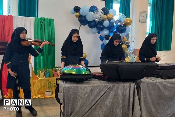 جشن جوانه‌ها در مدرسه استعداد های درخشان شهرستان ملارد 