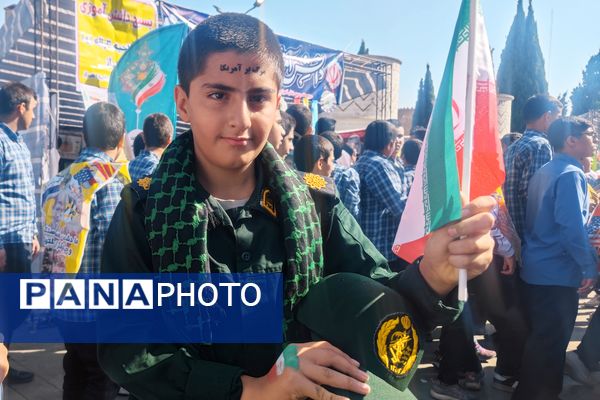 روز دانش‌آموز، روز خروشِ آگاهی و شادابی