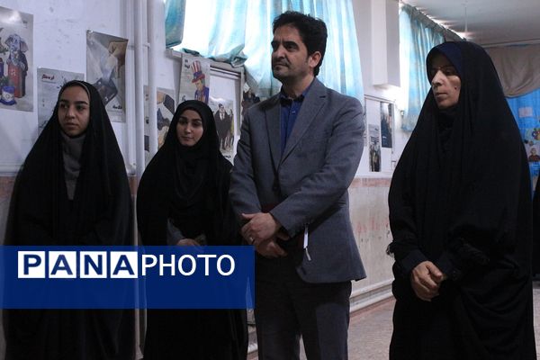افتتاحیه «مدرسه انقلاب» در مدرسه تقوی‌پیشگان بهارستان‌دو
