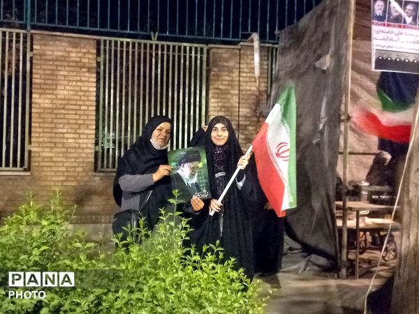چهل و سه شب در فراغ رهبر