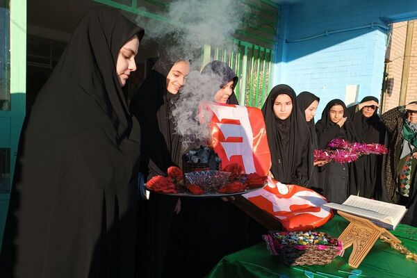 مدرسه امام علی (ع) غرق در عطر حسینی