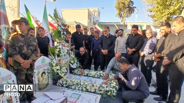 مراسم چهلمین روز شهادت سرهنگ خلبان «یونس حاجی عزیزی»