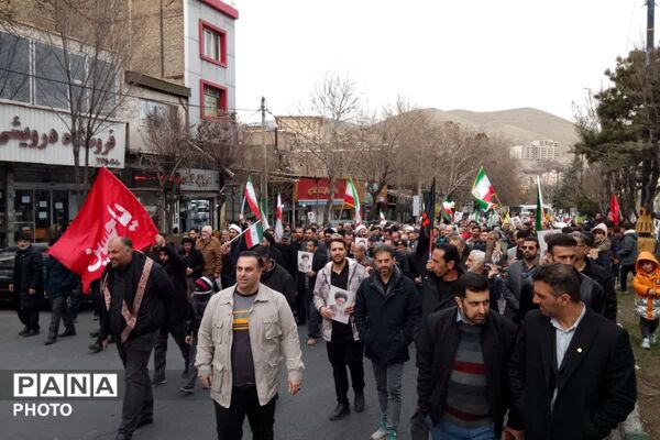 بیعت با سومین امام انقلاب در رودهن 