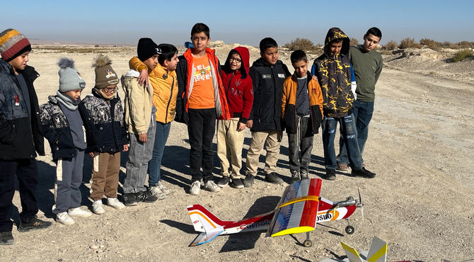 روایت پانا از نمایش پرواز هواپیمای مدل در خاتم