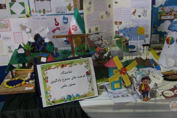 رونمایی از خلاقیت دانش‌آموزان؛ نمایشگاه جابر بن حیان در قیامدشت