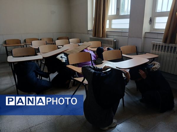 مانور زلزله و ایمنی در مدارس دخترانه ناحیه 3 شیراز