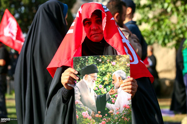 مراسم تشییع پیکر مطهر رهبر شهید انقلاب در تهران - 4