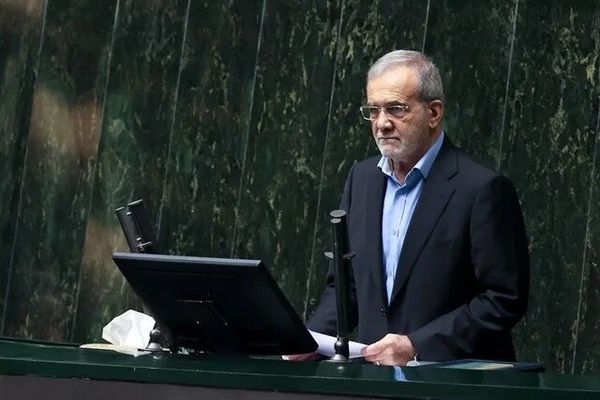 مشکل انرژی را حل خواهیم‌ کرد/ کمک کنید بودجه بدون کسری بنویسیم