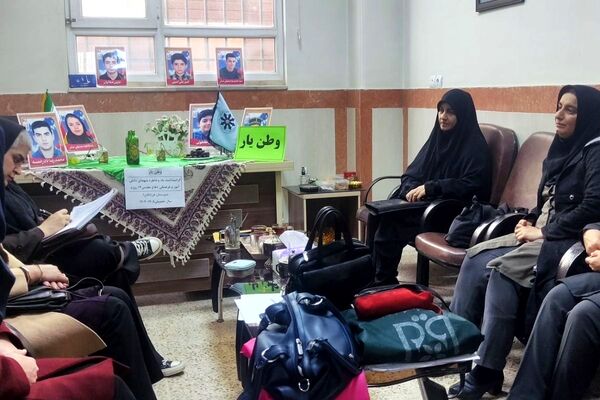  آیین وطن‌یار در مدرسه فرزانگان1 اسلامشهر باحضور خانواده شهید شاکری 