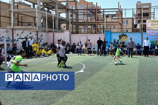 مسابقات مینی فوتبال دانش‌آموزان دوره اول ودوم ابتدایی در بهارستان‌۲