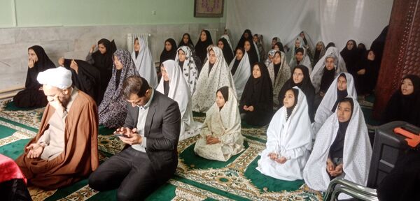 پویش میز گفت‌وگو در دبیرستان حاج مهدی روحانی ارغا