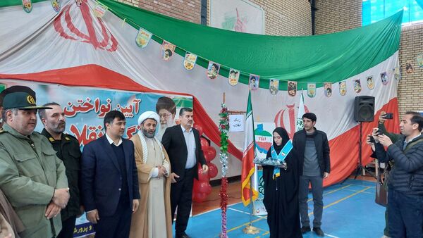 همایش «یاوران انقلاب» و «پیشتازان مقاومت» و آیین نواختن زنگ انقلاب در شیروان برگزار شد
