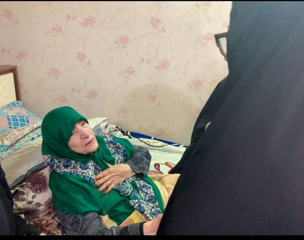 دیدار صمیمانه دانش آموز خبرنگاران پانا در منزل مادر شهید جمهور