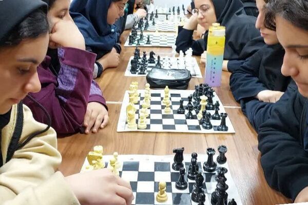 مسابقات شطرنج دانش‌آموزی در شهرستان ورامین