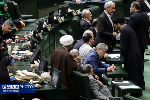تقدیم لایحه بودجه سال ۱۴۰۵ به مجلس شورای اسلامی
