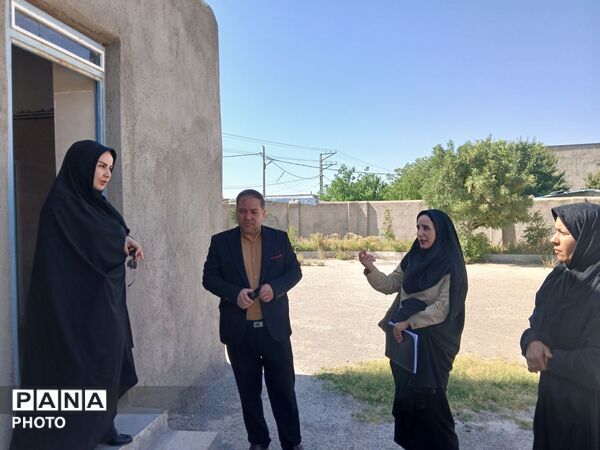 بازدید کارشناسان استانی از روند اجرایی پروژه مهر شهرستان درگزین 