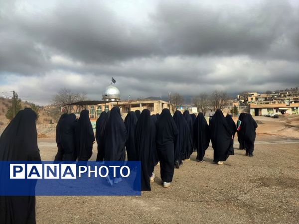 قاب‌های ماندگار در کنار شهید منطقه میانکوه