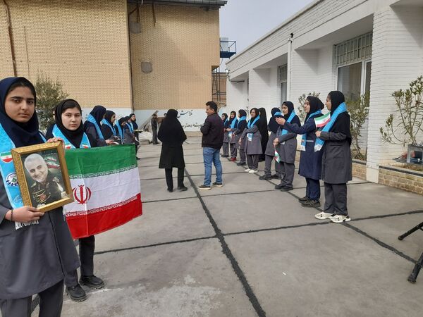فرزانگان کوهدشت؛ روایت نخبگان از انقلاب در قاب «یاوران انقلاب »