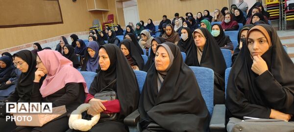 کارگاه آموزشی فرصت های متنوع یادگیری آموزگاران ابتدایی در کانون سمیه شهرستان شیروان 