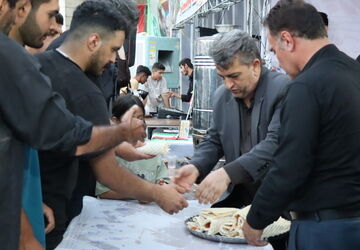 روایت وداع خادمان پاکدشتی با پدر مهربان ایران
