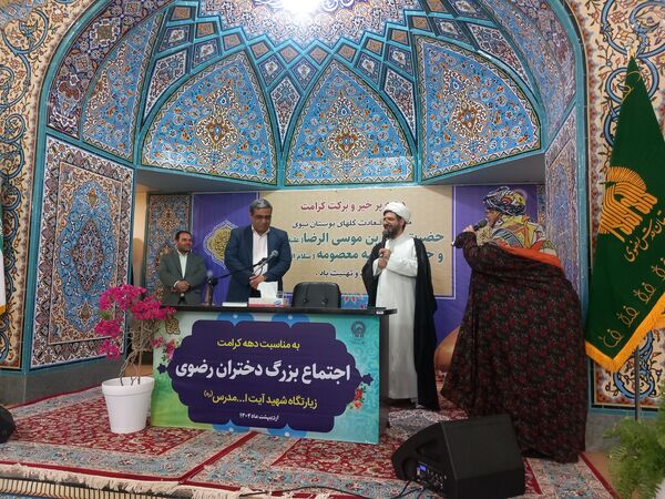 برگزاری اجتماع بزرگ دختران رضوی در شهرستان کاشمر 