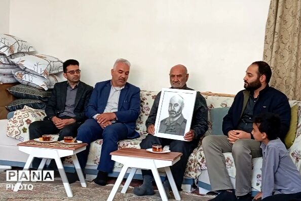  از قاب یک هنرمند تا دل یک مادر شهید
