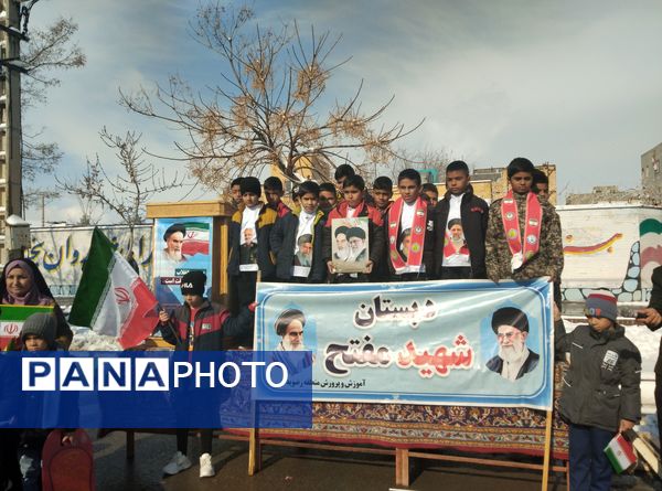 حماسه‌آفرینی دیگر از مردم منطقه رضویه در راهپیمایی 22بهمن