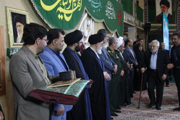 تجلیل از پیر غلامان حسینی در آیین نخل عاشقی ۲
