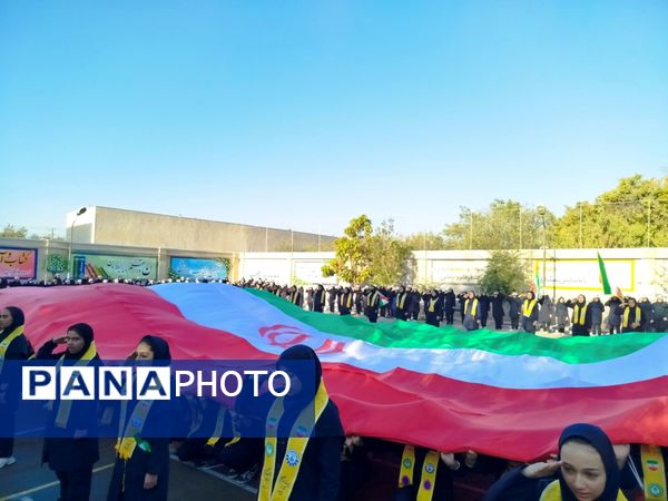 صبحگاه تمام تشکیلاتی دبیرستان تقی‌پور مراغه