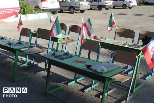  اربعین رهبر شهید امت اسلامی و دانش آموزان مدرسه شجره طیبه میناب در جوادآباد 
