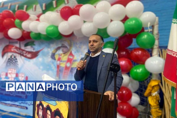 یاوران انقلاب؛روشنای مسیر نوجوانان امروز